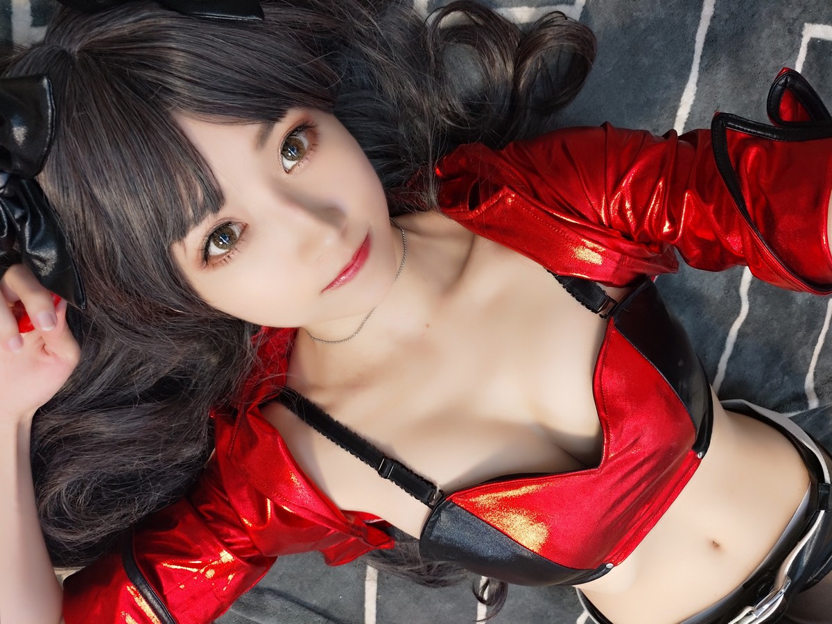 xgyw.top_斗鱼主播小女巫露娜远坂凛cos主题私房性感皮质服饰配黑丝裤袜秀美腿诱惑写真30P