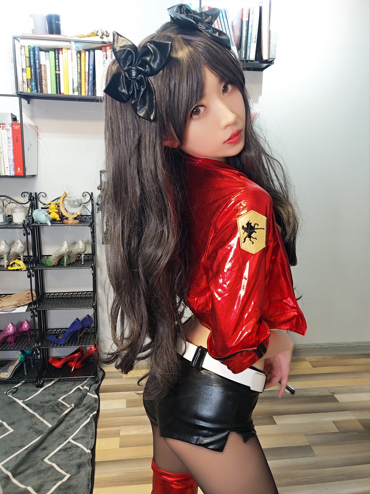 xgyw.top_斗鱼主播小女巫露娜远坂凛cos主题私房性感皮质服饰配黑丝裤袜秀美腿诱惑写真30P