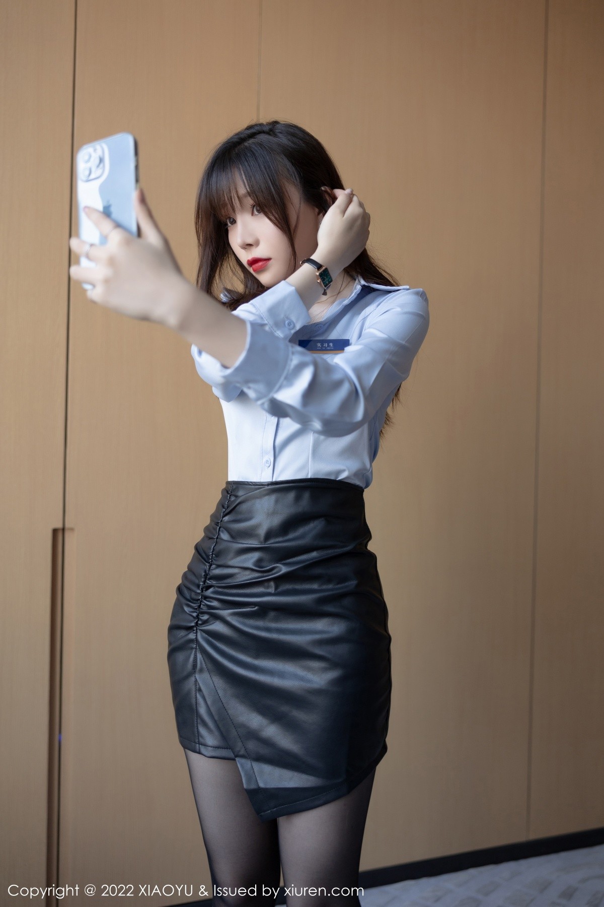 xgyw.top_[XiaoYu画语界]Vol.757_女神芝芝Booty性感白T配黑色皮裙露黑丝裤袜秀翘臀诱惑写真80P
