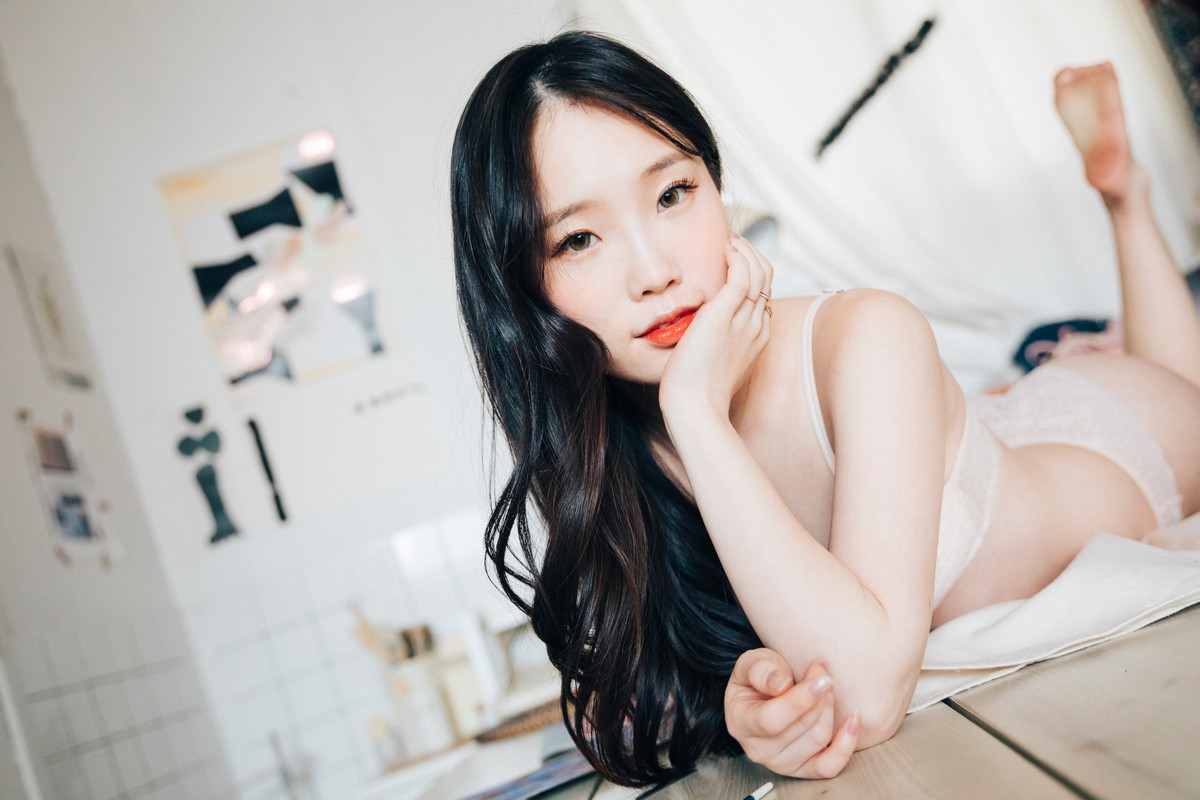 xgyw.top_韩国美女Assistant私房服饰主题性感粉色高叉连体衣 肉色蕾丝内衣完美诱惑写真64P
