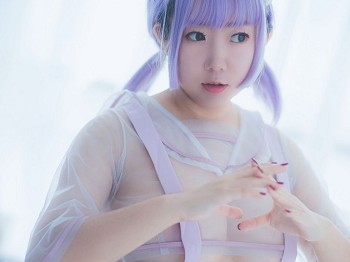 微博红人甜糖大魔王粉色兔兔主题粉色薄透服饰配蕾丝袜秀丰满身材骚扰写真33P