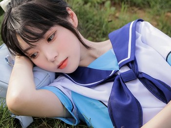 微博小小妹妹Fushii_海堂高岭爱花主题户外性感学姐工作服配白丝袜秀完美身材骚扰写真31P