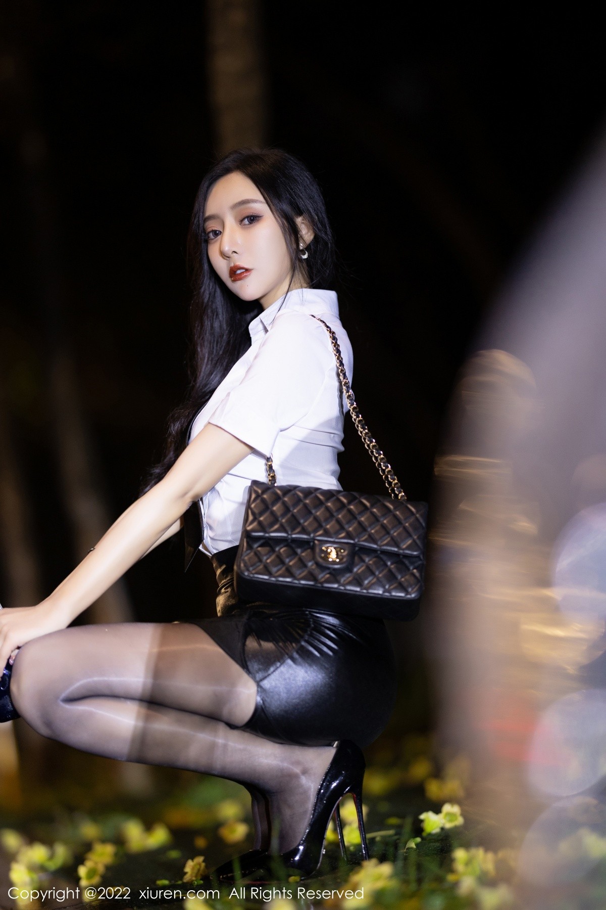 xgyw.top_XiuRen第4879期_女神王馨瑶yanni性感白T配黑皮短裙露蕾丝内衣开档黑丝诱惑写真77P