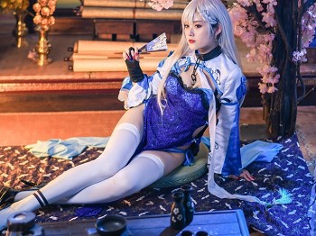 Coser青春美女Akisoso秋楚楚贝法不知火主题性感缕空服饰配白丝袜秀美腿骚扰写真34P