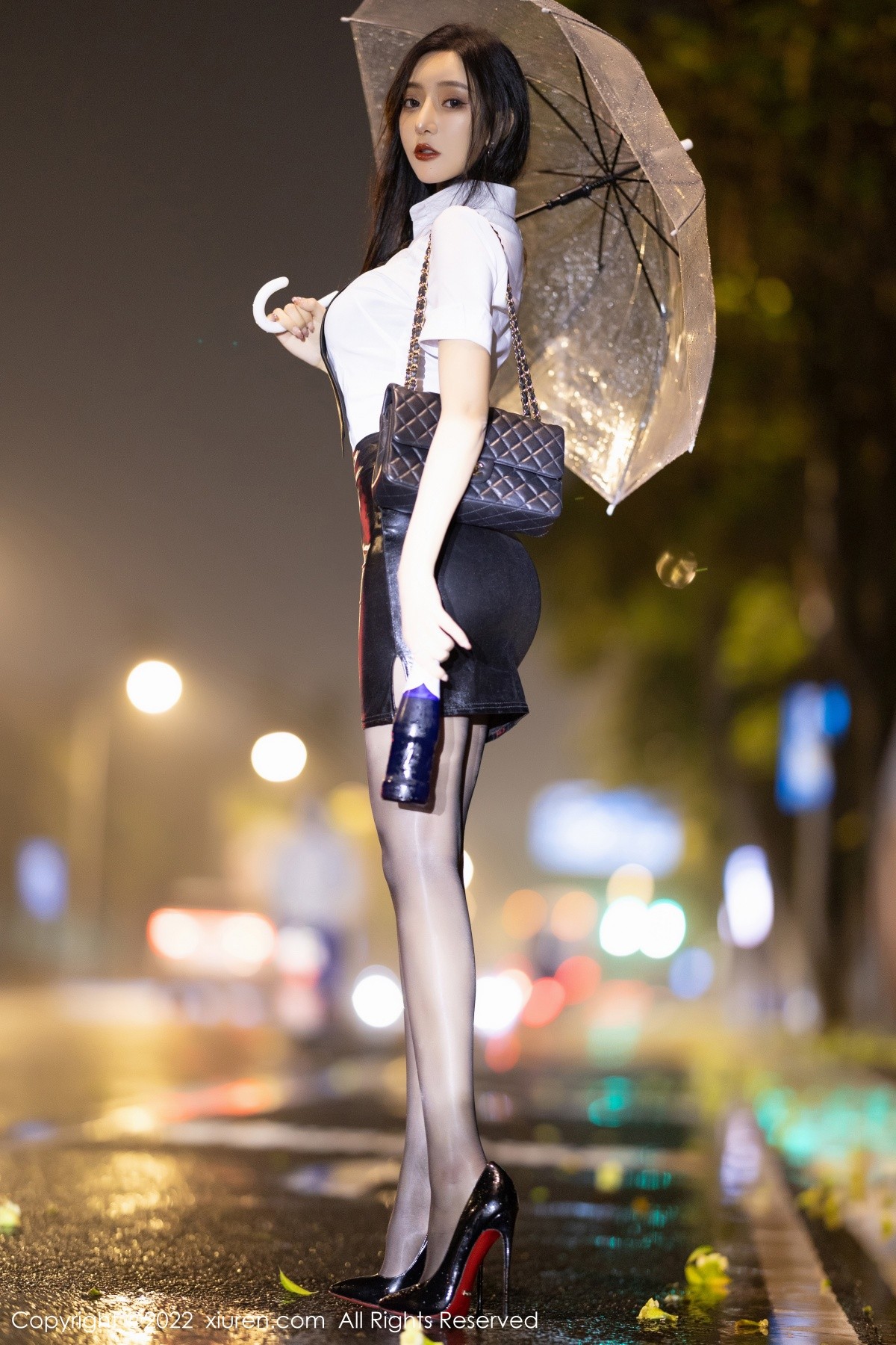 xgyw.top_XiuRen第4879期_女神王馨瑶yanni性感白T配黑皮短裙露蕾丝内衣开档黑丝诱惑写真77P