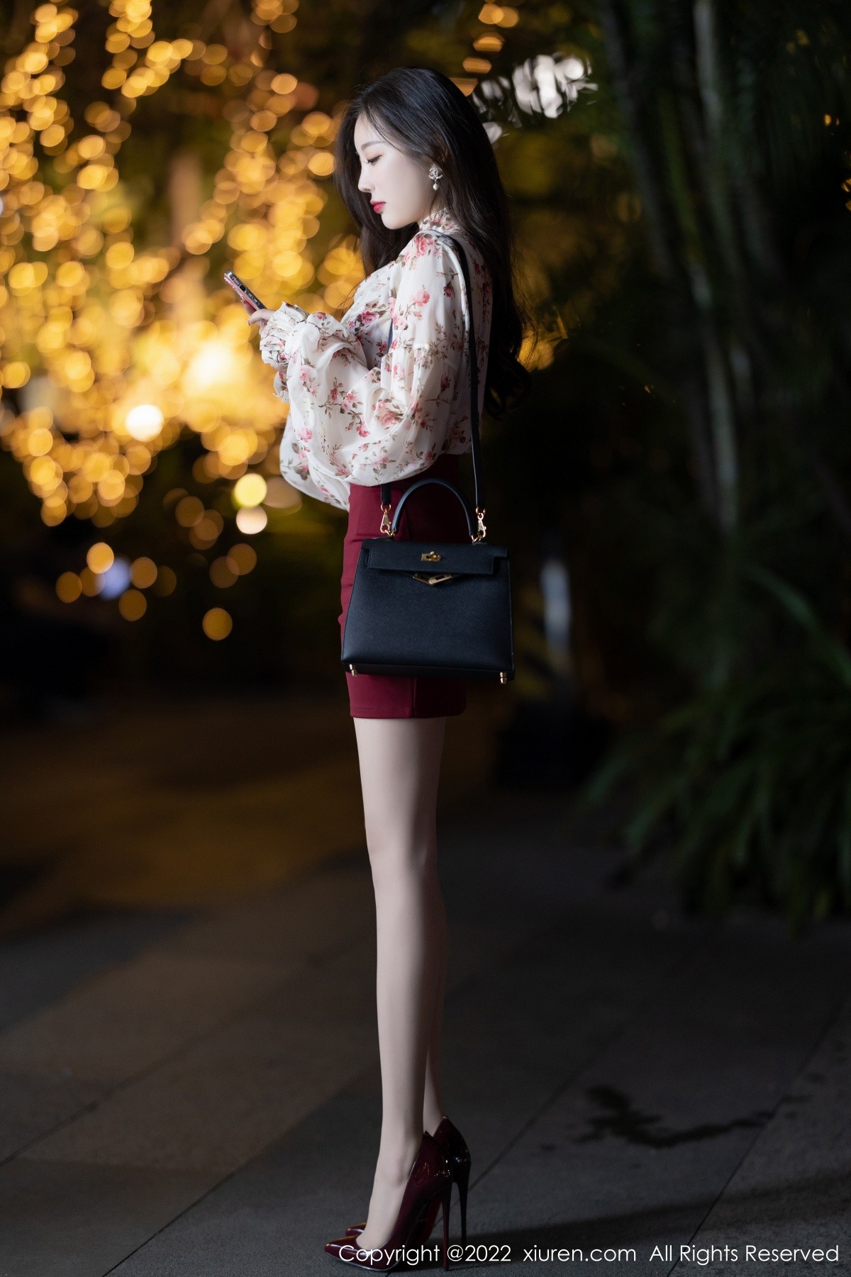 xgyw.top_XiuRen第4892期_女神杨晨晨Yome半脱露性感红色内衣配原色丝袜完美诱惑写真76P