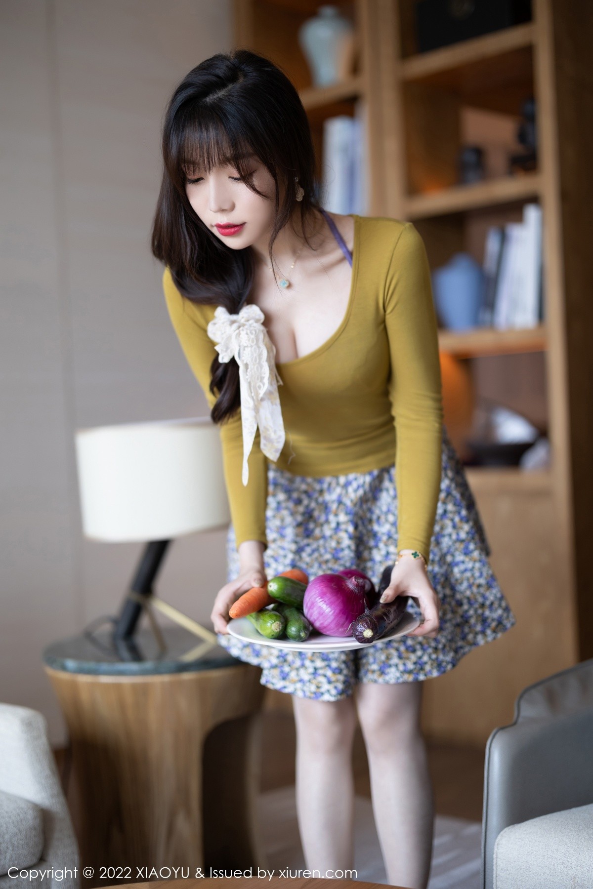 xgyw.top_[XiaoYu画语界]Vol.760_女神芝芝Booty性感收身衣配花裙露紫色内衣秀翘臀美腿诱惑写真87P