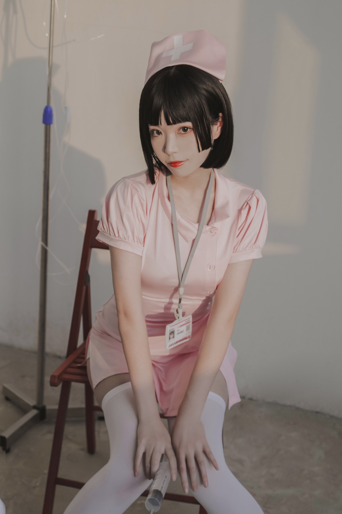 xgyw.top_微博妹子Fushii_海堂护士主题私房性感粉色护士装配白丝袜秀完美身材诱惑写真40P