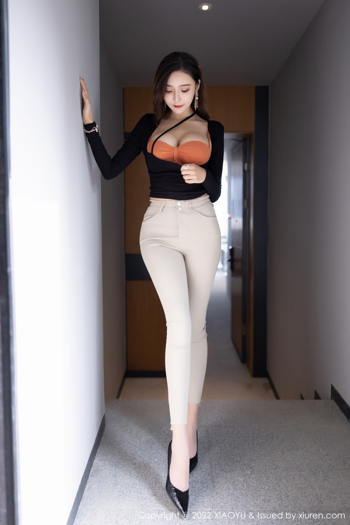 xgyw.top_[XiaoYu画语界]Vol.762_女神王馨瑶yanni惠州旅拍户外半脱露橙色内衣原色丝袜诱惑写真63P