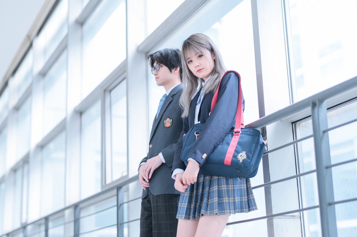 xgyw.top_Coser美女Akisoso秋楚楚双人调色主题校园内性感JK学生装秀美腿迷人写真46P