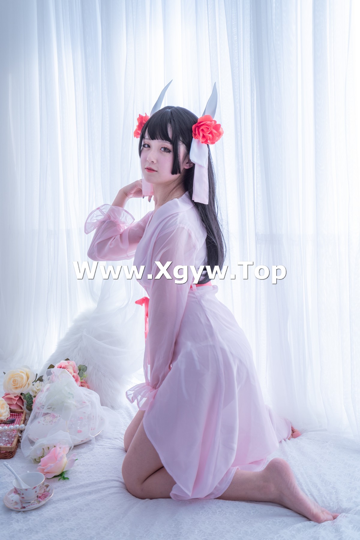 xgyw.top_Coser美女Akisoso秋楚楚天津调色主题私房性感粉色薄纱服饰秀白嫩美腿诱惑写真38P