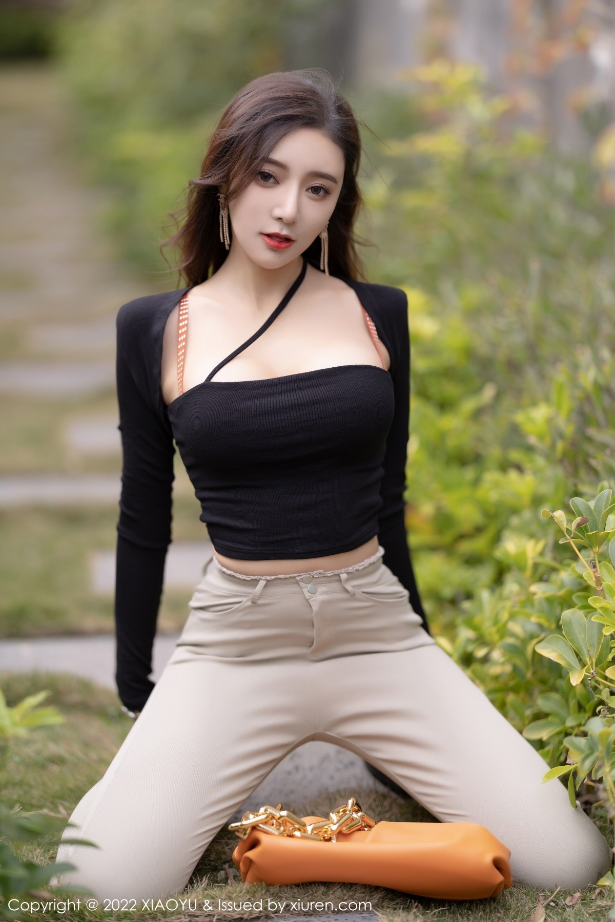 xgyw.top_[XiaoYu画语界]Vol.762_女神王馨瑶yanni惠州旅拍户外半脱露橙色内衣原色丝袜诱惑写真63P