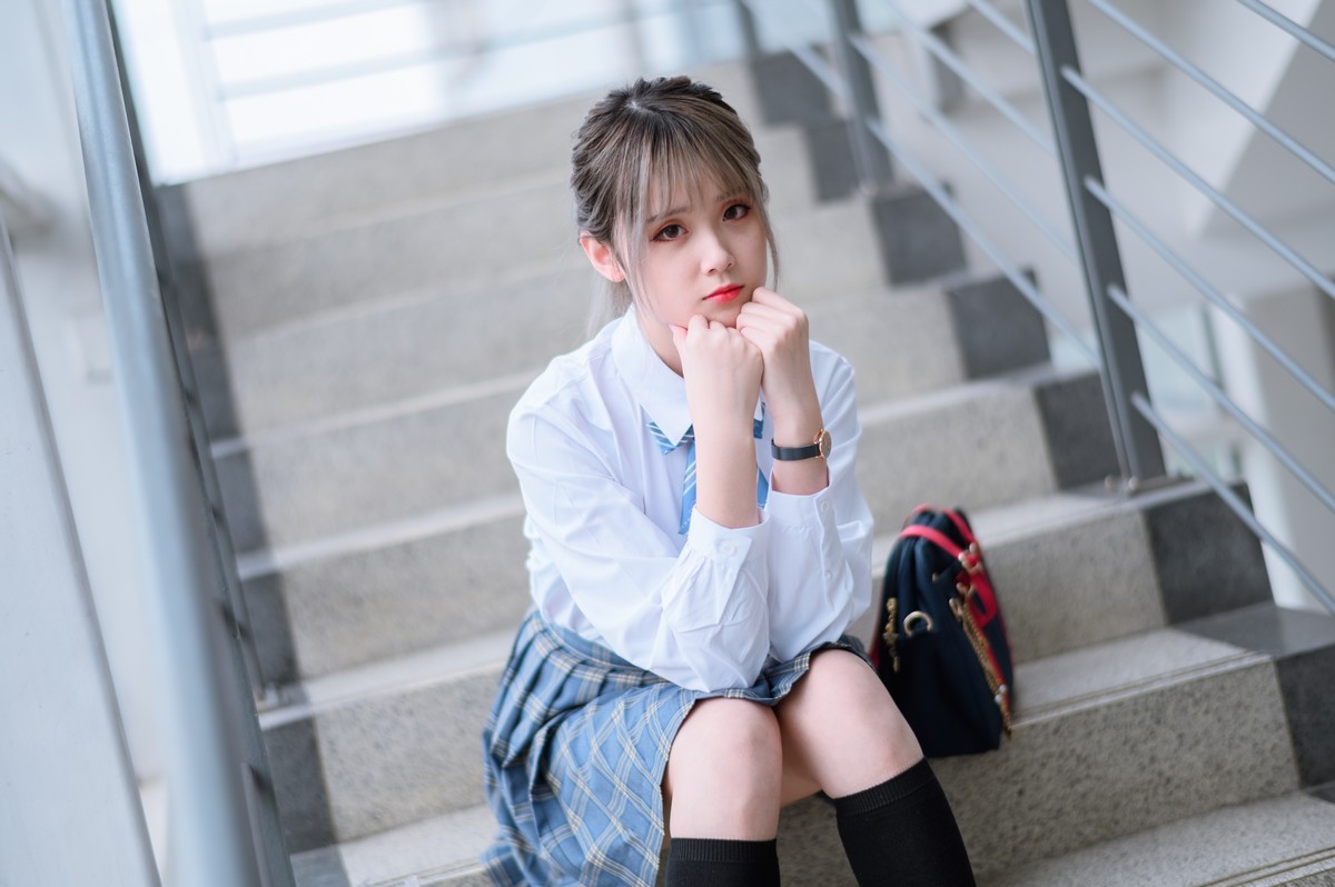 xgyw.top_Coser美女Akisoso秋楚楚双人调色主题校园内性感JK学生装秀美腿迷人写真46P