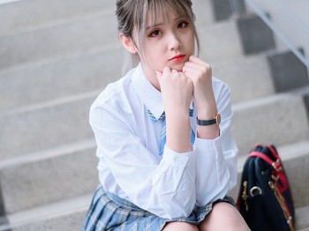 Coser青春美女Akisoso秋楚楚双人调色主题校园内性感JK学姐装秀美腿迷人写真46P