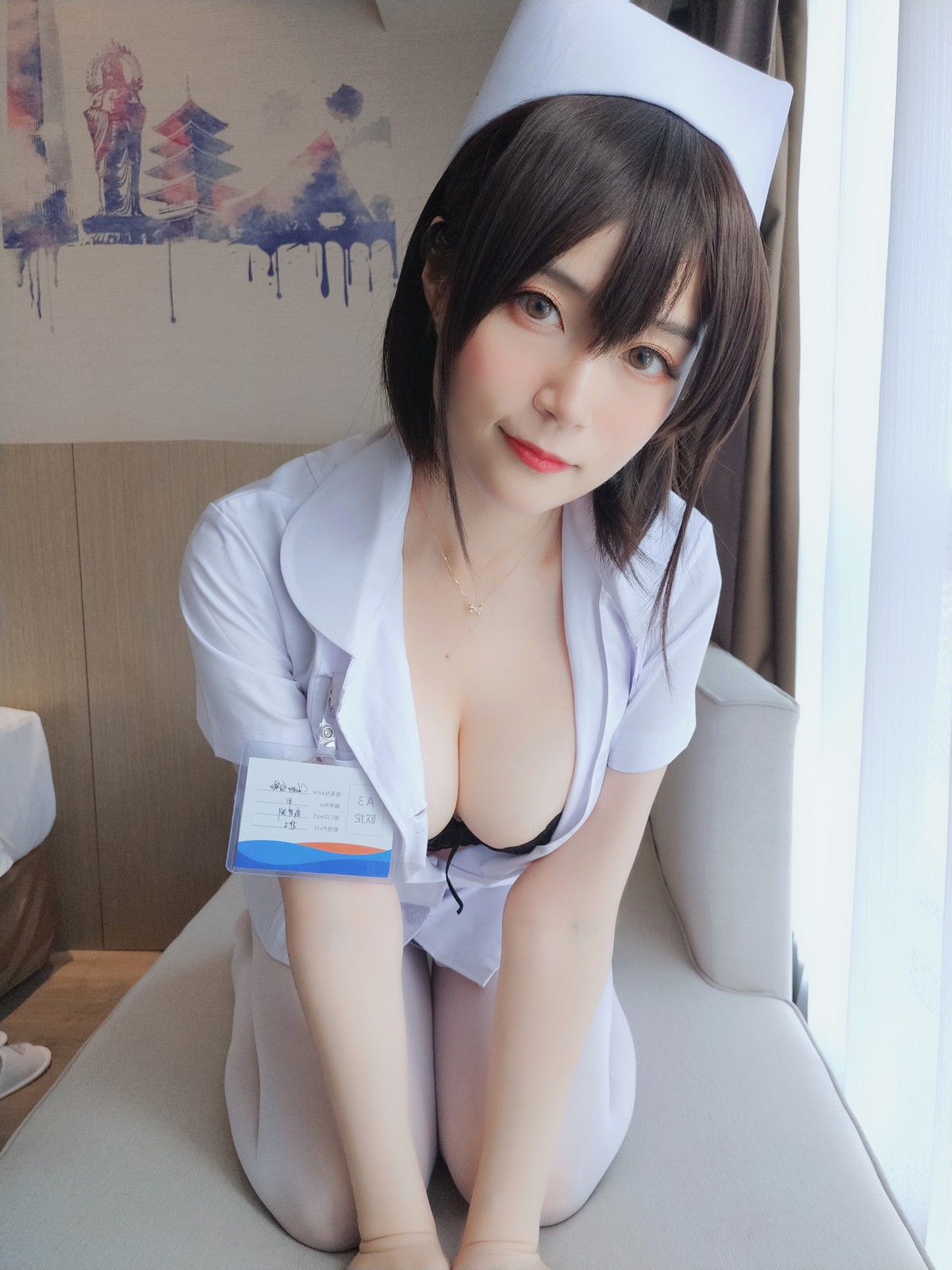 xgyw.top_Coser小姐姐白银81短发小护士主题私房性感黑色内衣配白丝裤袜迷人诱惑写真37P