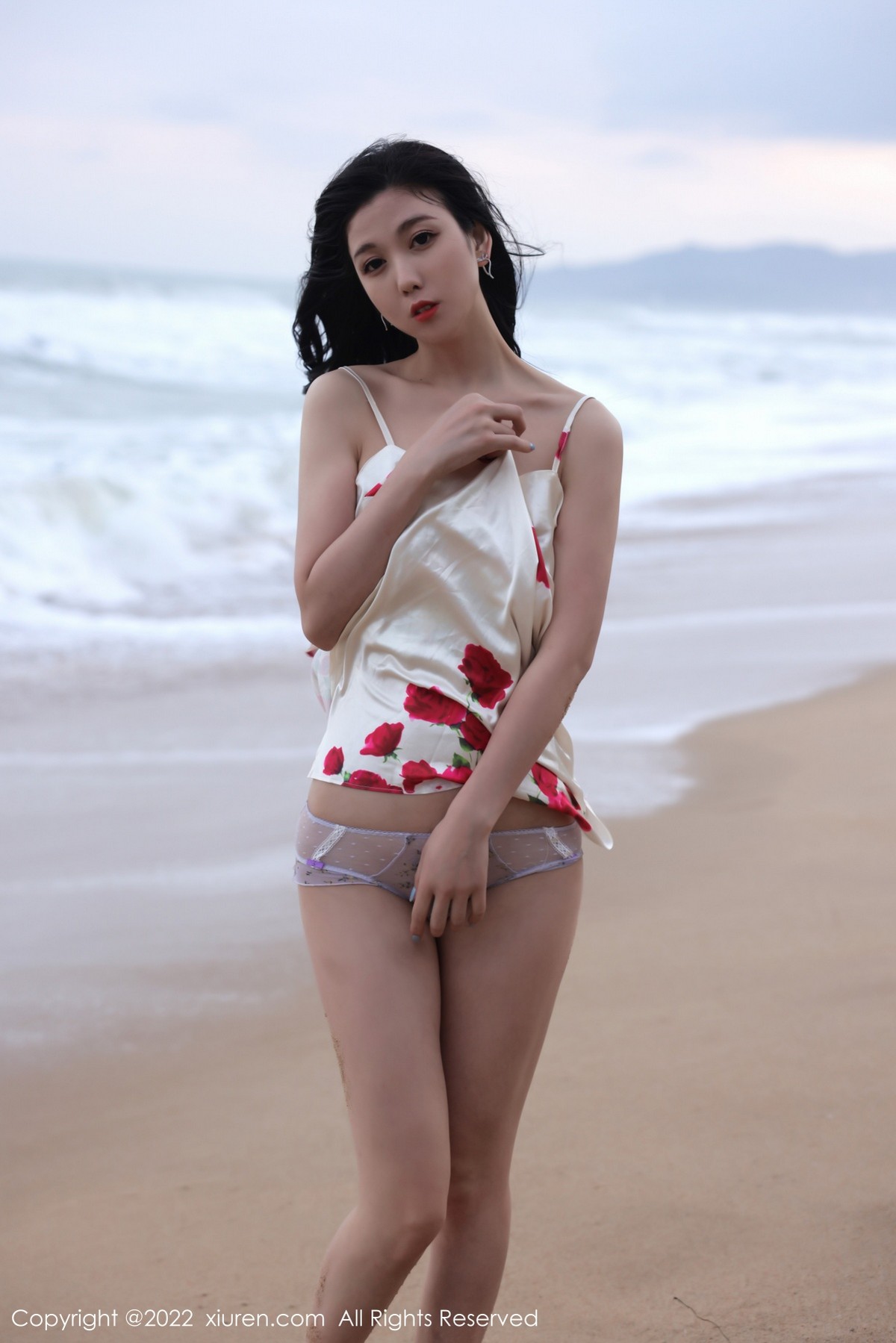 xgyw.top_XiuRen第4915期_模特李雅柔三亚旅拍海边高开复古裙 黑色连体泳衣迷人诱惑写真74P