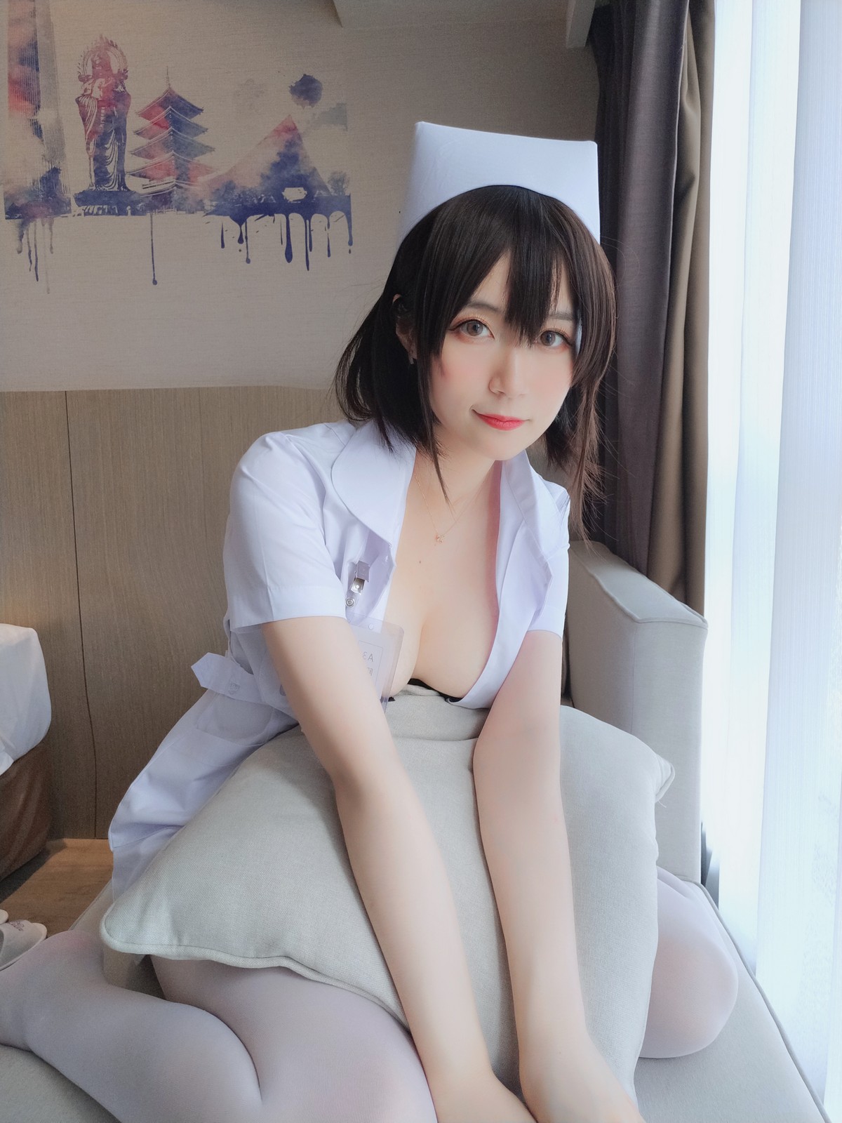 xgyw.top_Coser小姐姐白银81短发小护士主题私房性感黑色内衣配白丝裤袜迷人诱惑写真37P
