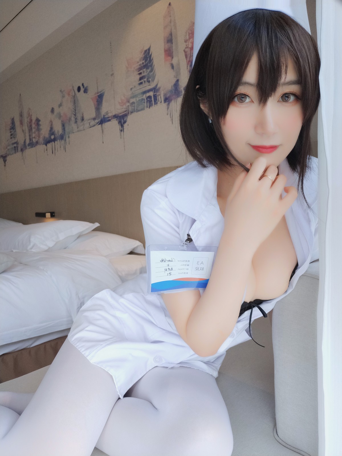 xgyw.top_Coser小姐姐白银81短发小护士主题私房性感黑色内衣配白丝裤袜迷人诱惑写真37P