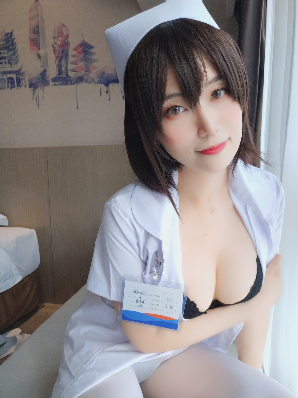 xgyw.top_Coser小姐姐白银81短发小护士主题私房性感黑色内衣配白丝裤袜迷人诱惑写真37P