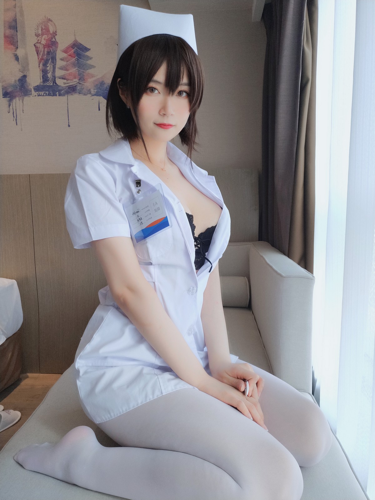 xgyw.top_Coser小姐姐白银81短发小护士主题私房性感黑色内衣配白丝裤袜迷人诱惑写真37P