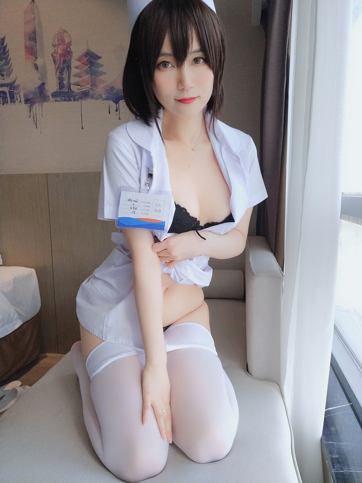 xgyw.top_Coser小姐姐白银81短发小护士主题私房性感黑色内衣配白丝裤袜迷人诱惑写真37P
