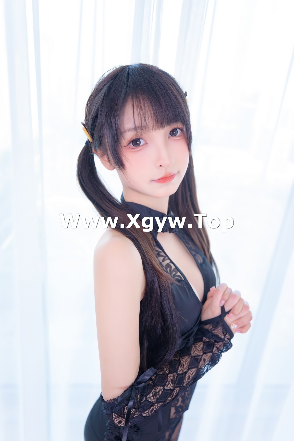 xgyw.top_萝莉美女神楽坂真冬恋爱魔咒主题私房黑色缕空服饰配黑丝裤袜迷人诱惑写真75P