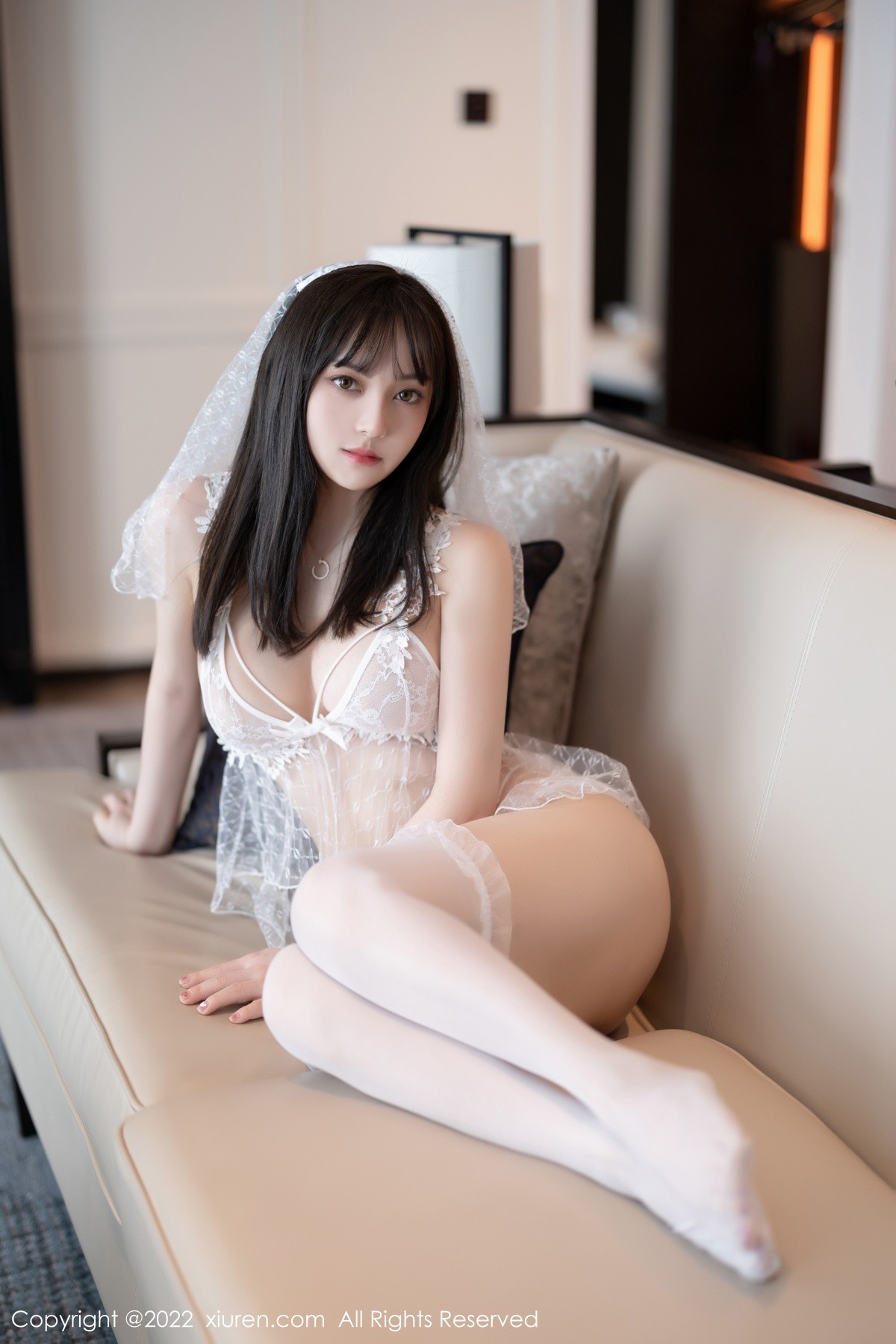 xgyw.top_XiuRen第4919期_模特豆瓣酱厦门旅拍白色薄纱蕾丝内衣秀丰满身材惹火诱惑写真73P
