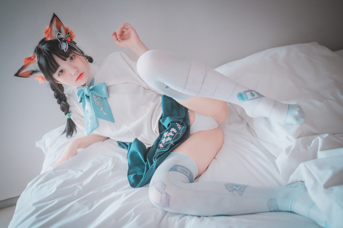xgyw.top_[DJAWA]No.003_韩国美女Jenny_Kitune in Hanfu主题蕾丝吊袜秀翘臀诱惑写真52P