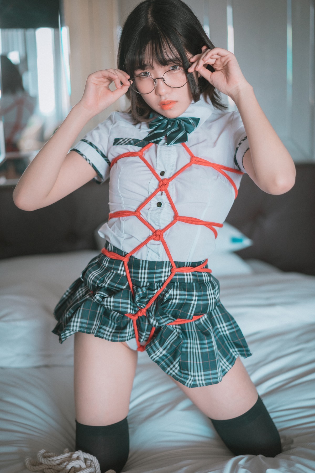 xgyw.top_[DJAWA]No.005_韩国美女Sonson_Knotting Class主题红色情趣捆绑撩人诱惑写真71P