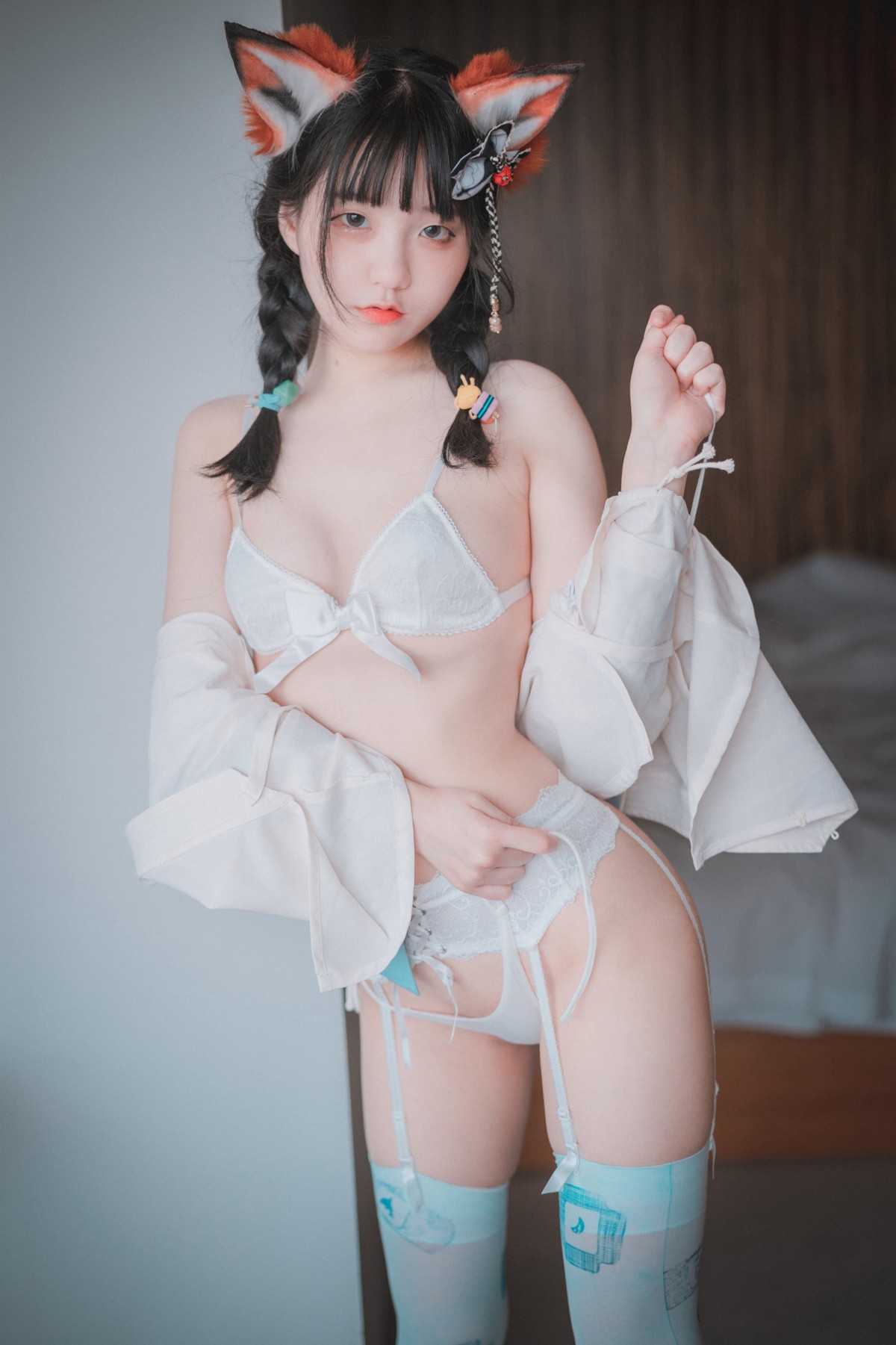 xgyw.top_[DJAWA]No.003_韩国美女Jenny_Kitune in Hanfu主题蕾丝吊袜秀翘臀诱惑写真52P