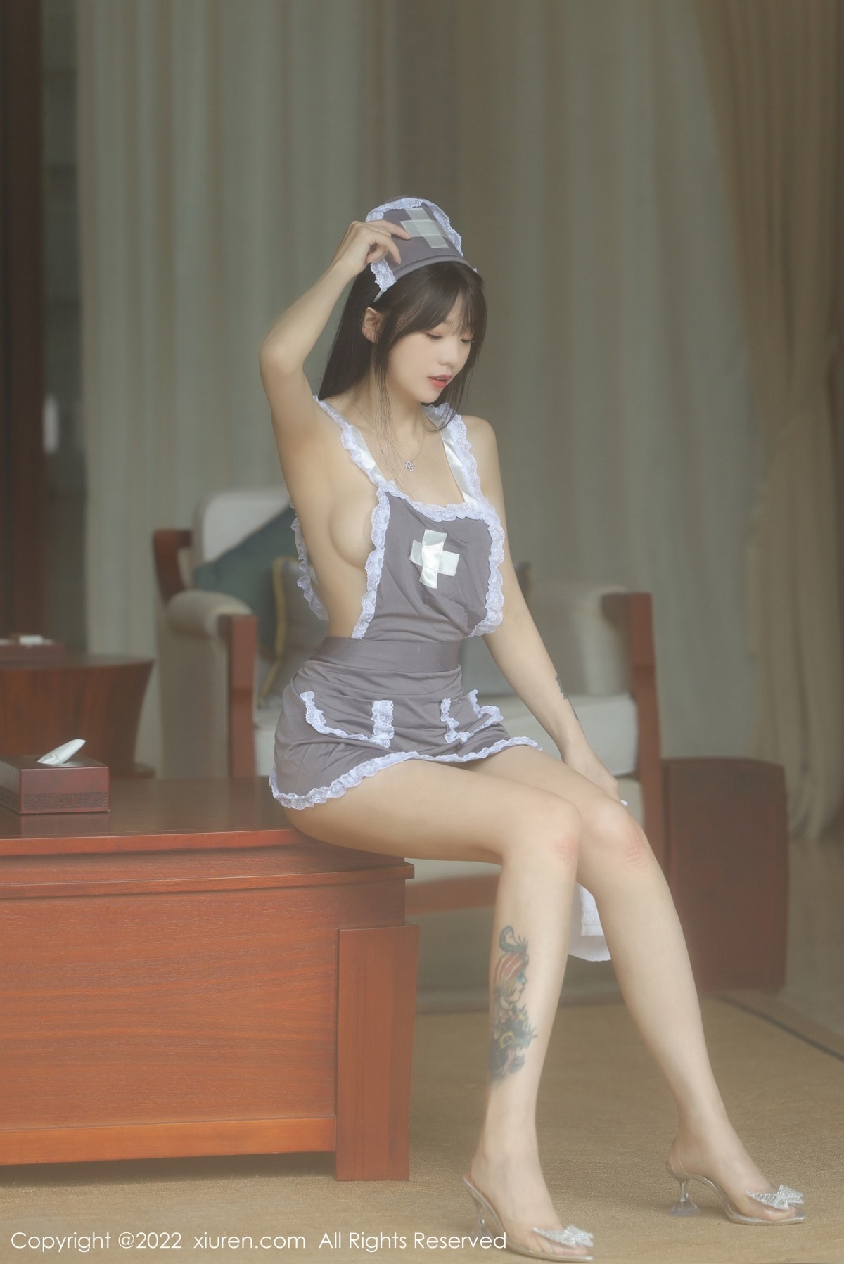 xgyw.top_XiuRen第4924期_模特佘贝拉bella海南岛旅拍私房脱灰色女仆装秀完美身材诱惑写真76P