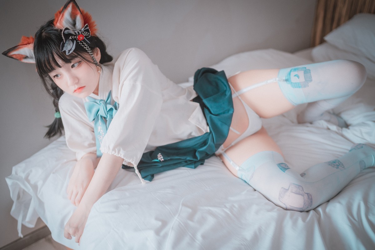 xgyw.top_[DJAWA]No.003_韩国美女Jenny_Kitune in Hanfu主题蕾丝吊袜秀翘臀诱惑写真52P