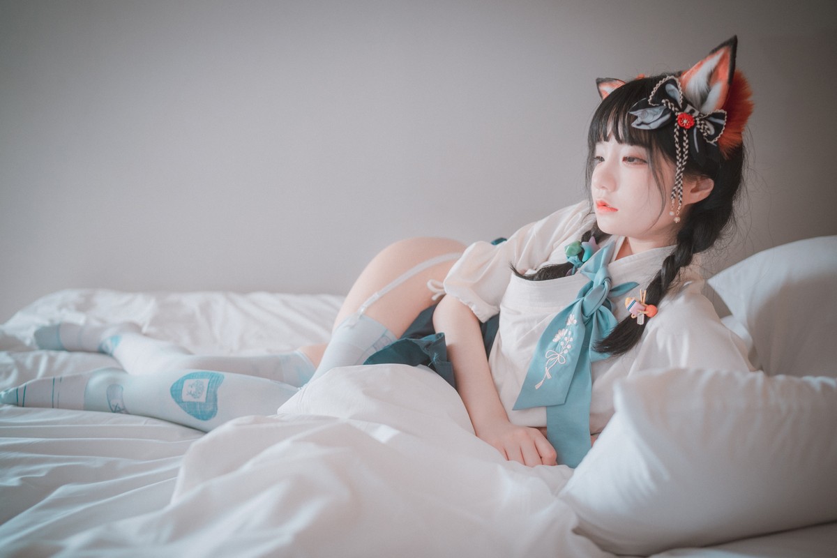 xgyw.top_[DJAWA]No.003_韩国美女Jenny_Kitune in Hanfu主题蕾丝吊袜秀翘臀诱惑写真52P