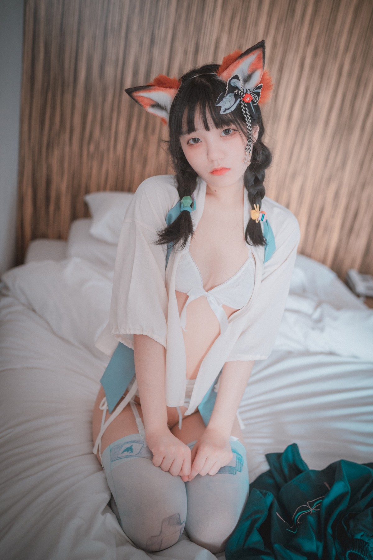 xgyw.top_[DJAWA]No.003_韩国美女Jenny_Kitune in Hanfu主题蕾丝吊袜秀翘臀诱惑写真52P