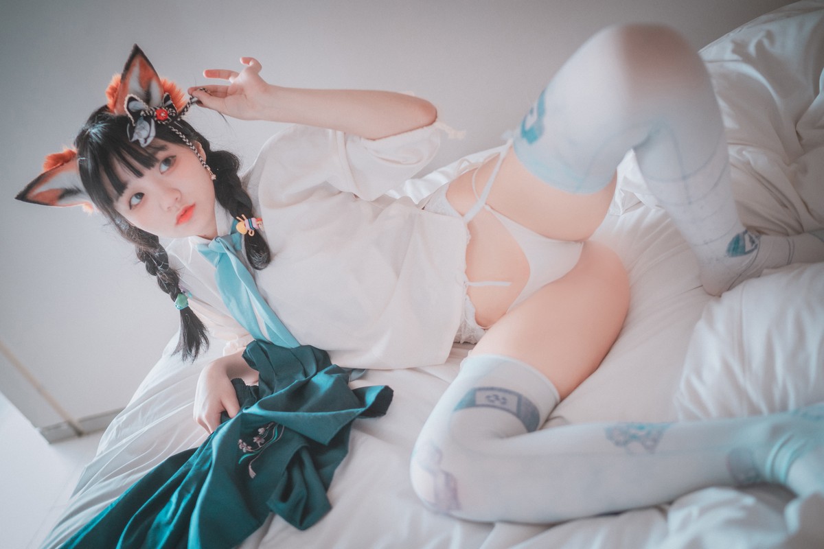 xgyw.top_[DJAWA]No.003_韩国美女Jenny_Kitune in Hanfu主题蕾丝吊袜秀翘臀诱惑写真52P