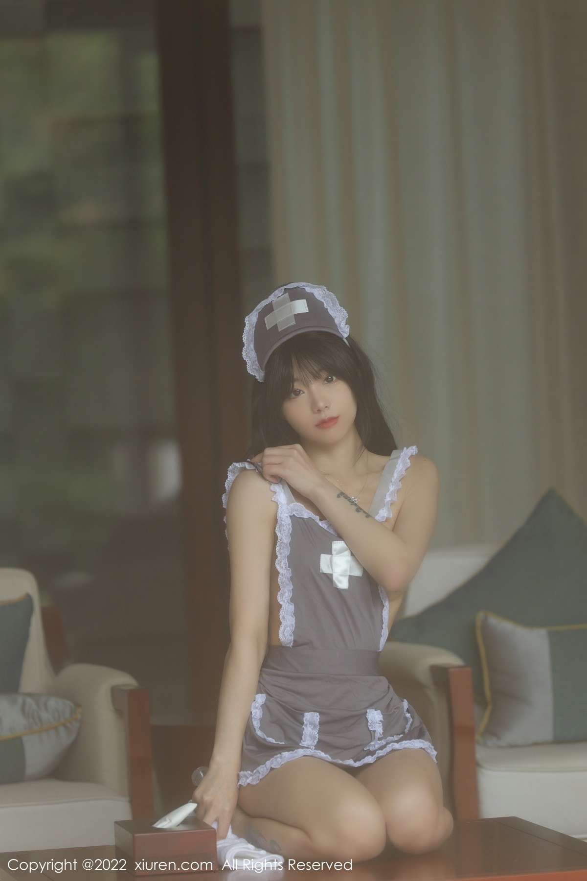 xgyw.top_XiuRen第4924期_模特佘贝拉bella海南岛旅拍私房脱灰色女仆装秀完美身材诱惑写真76P