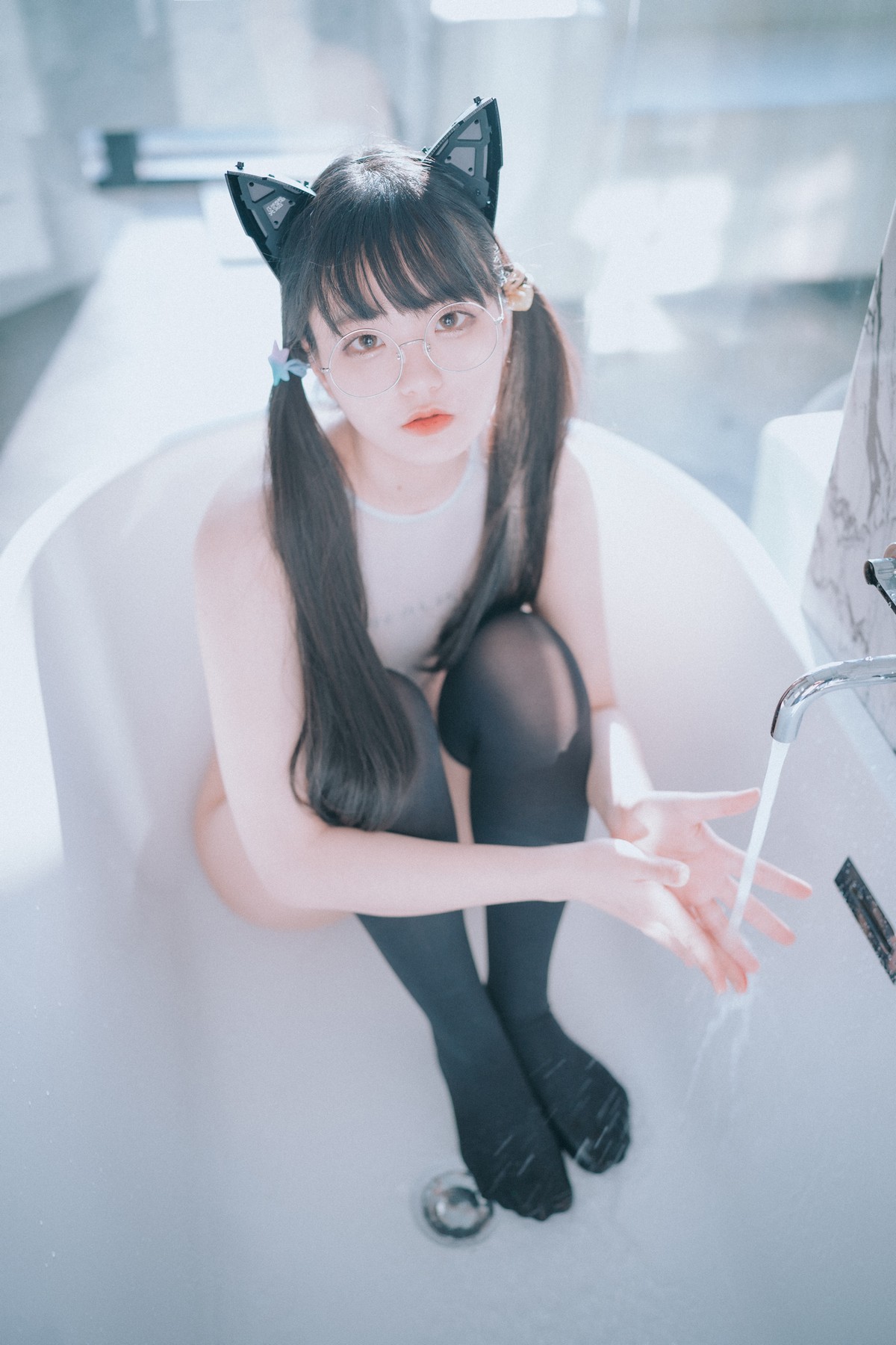 xgyw.top_[DJAWA]No.009_韩国美女学妹_猫女郎主题私房浴室薄透连体衣撩人诱惑写真66P