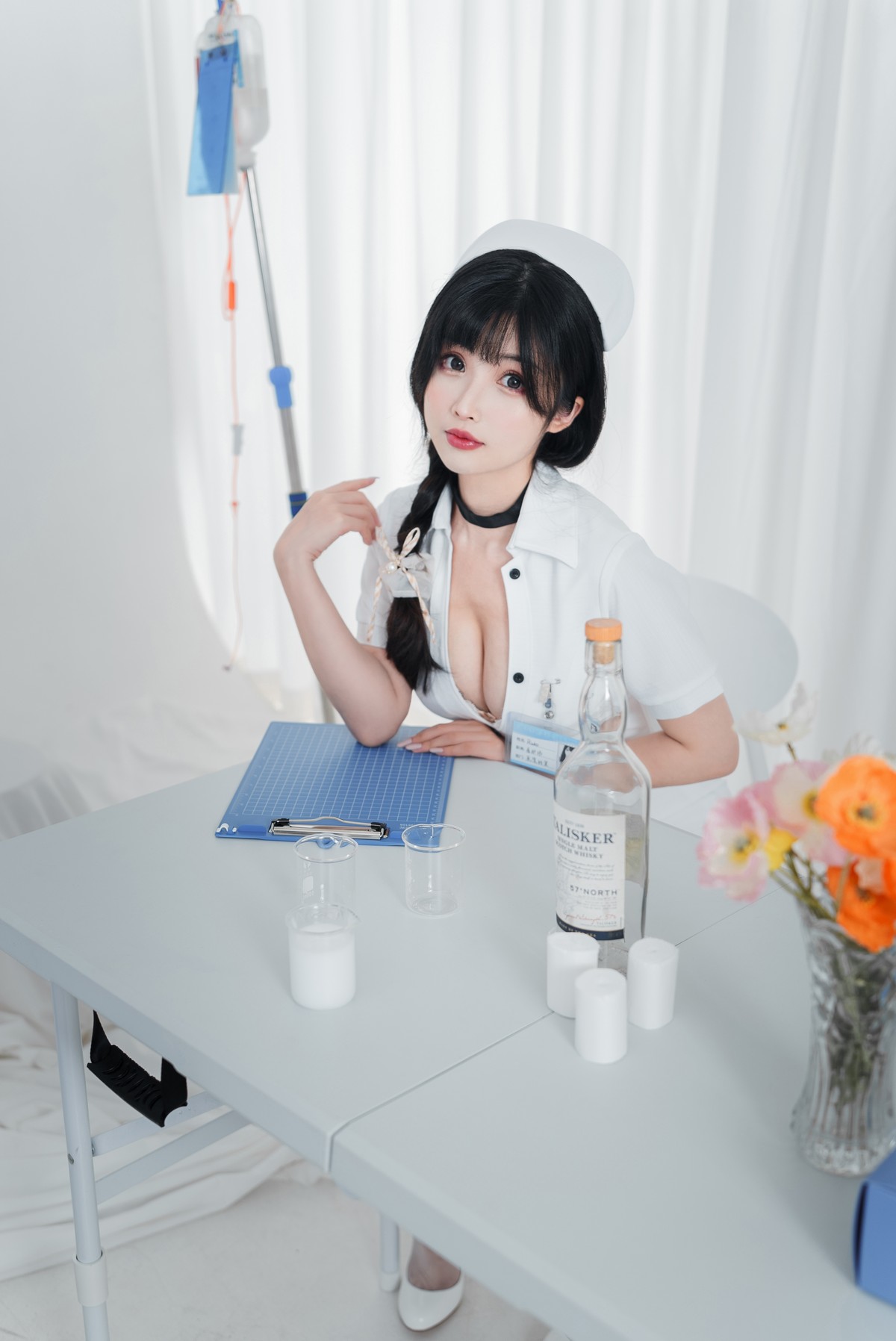 xgyw.top_网络美女rioko凉凉子采集室实习护士主题性感白色蕾丝内衣配白丝吊袜诱惑写真48P