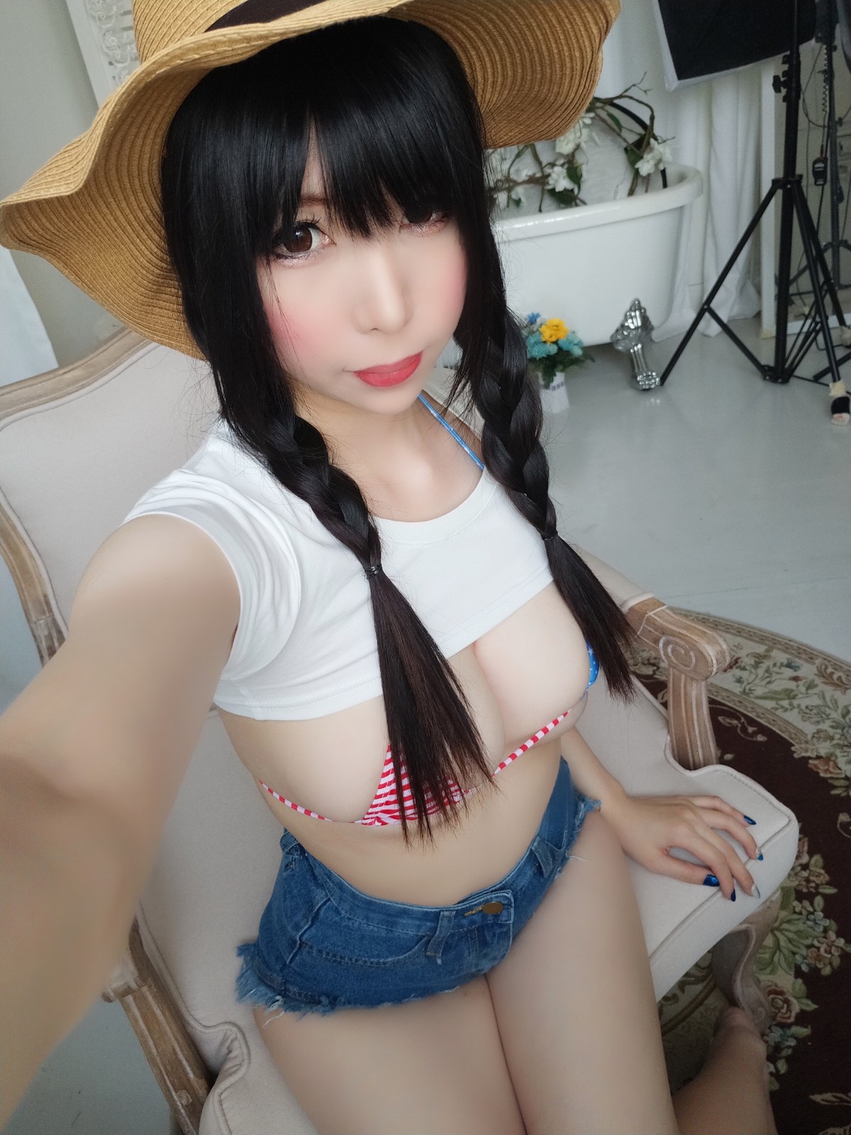 xgyw.top_Coser美女鹿野希牛仔女郎主题私房半脱露性感三点式内衣秀豪乳翘臀诱惑写真84P