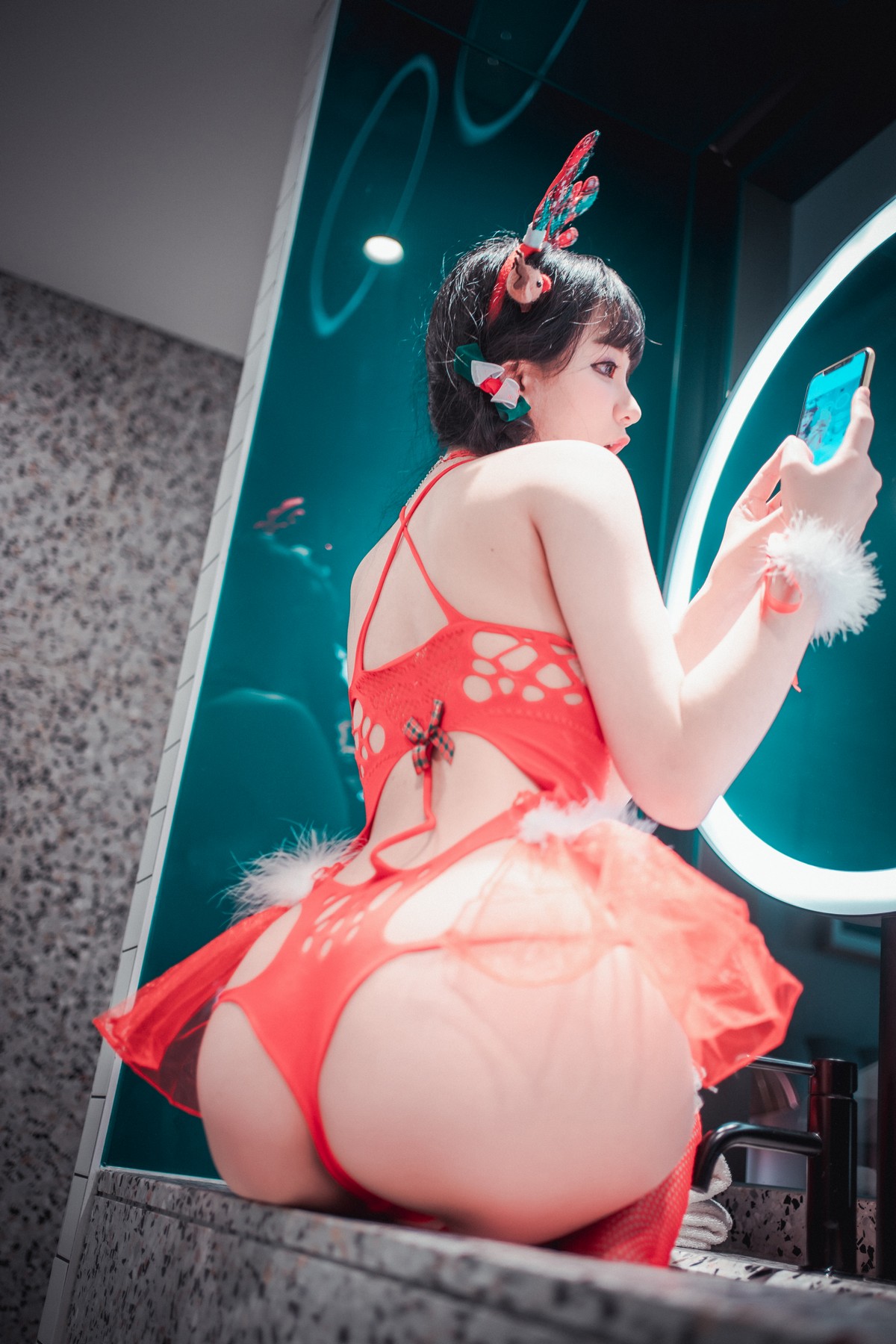 xgyw.top_[DJAWA]No.010_模特ZIA_Christmas Special主题私房红色缕空服饰惹火诱惑写真83P