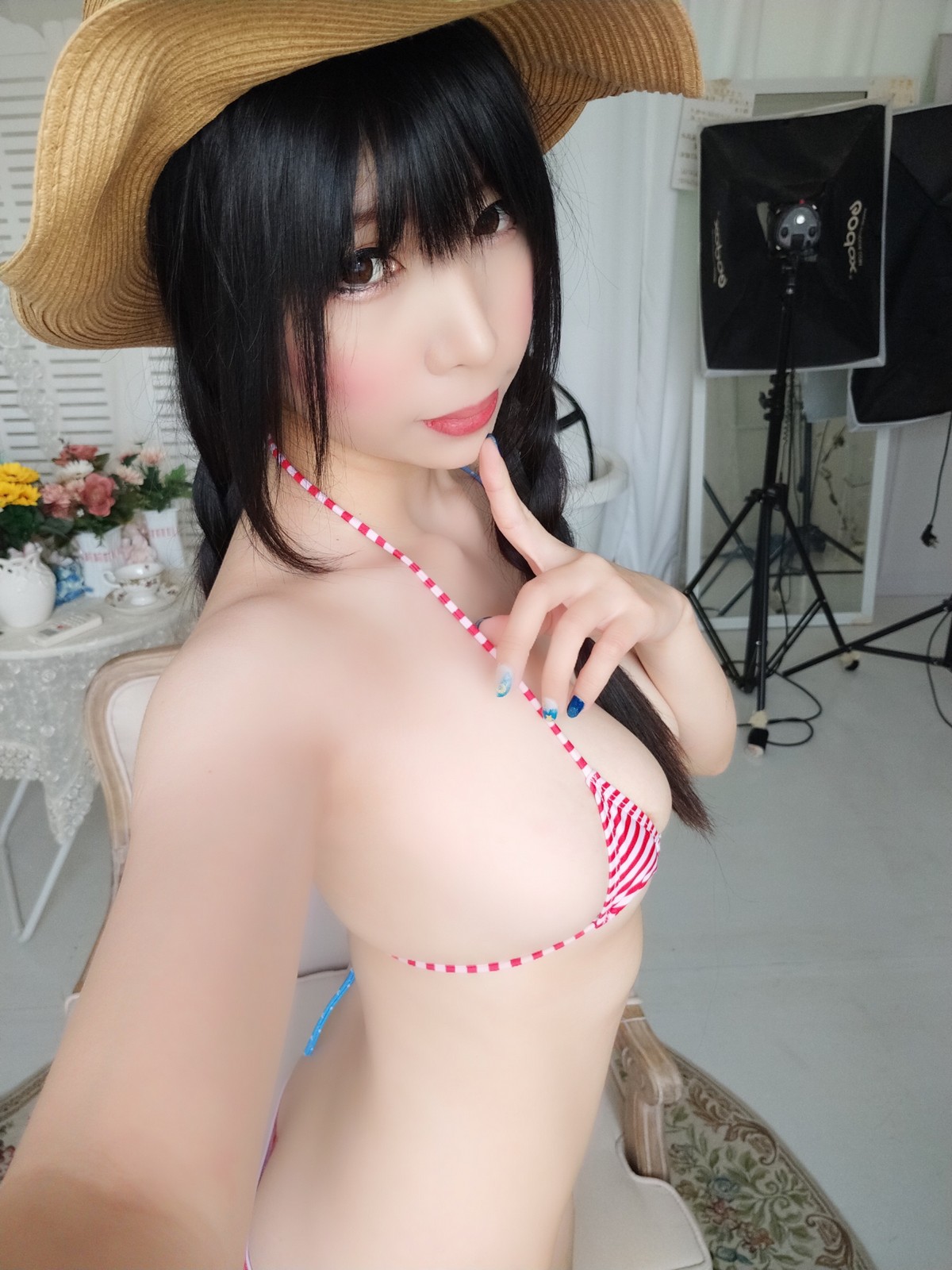 xgyw.top_Coser美女鹿野希牛仔女郎主题私房半脱露性感三点式内衣秀豪乳翘臀诱惑写真84P