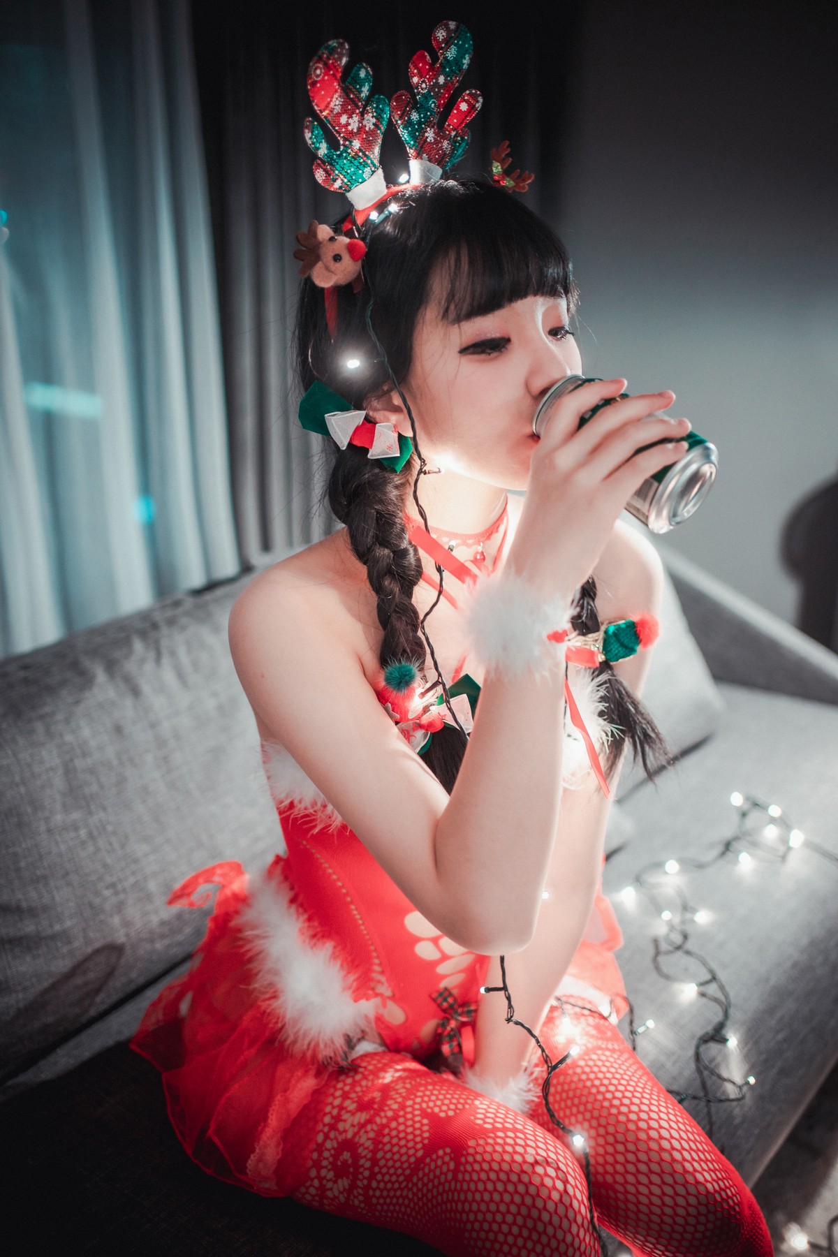 xgyw.top_[DJAWA]No.010_模特ZIA_Christmas Special主题私房红色缕空服饰惹火诱惑写真83P