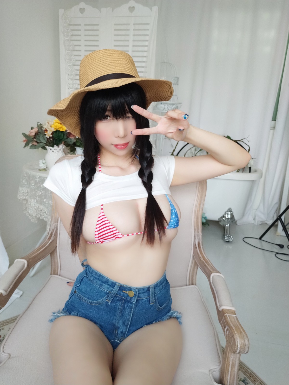 xgyw.top_Coser美女鹿野希牛仔女郎主题私房半脱露性感三点式内衣秀豪乳翘臀诱惑写真84P