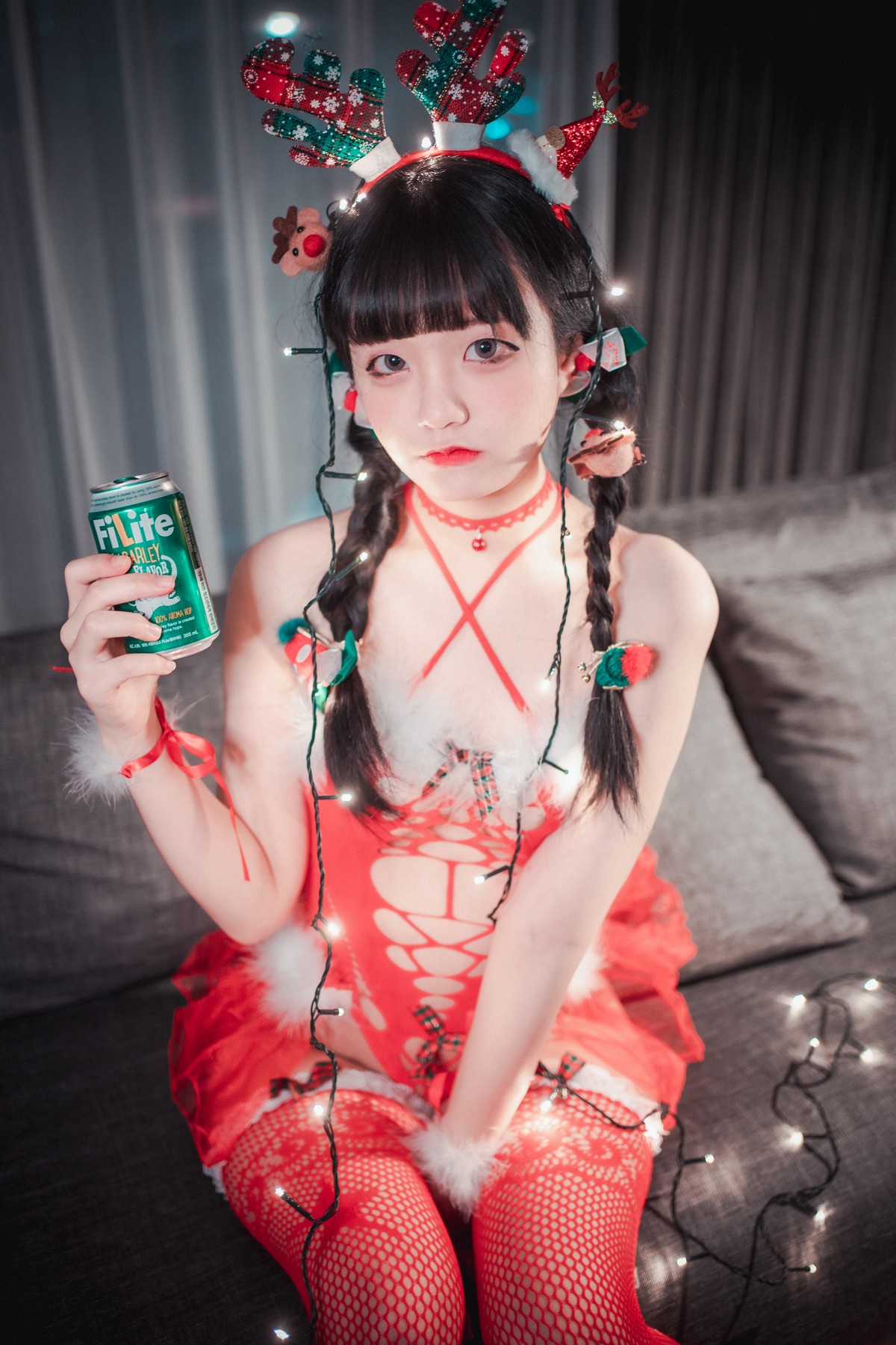 xgyw.top_[DJAWA]No.010_模特ZIA_Christmas Special主题私房红色缕空服饰惹火诱惑写真83P