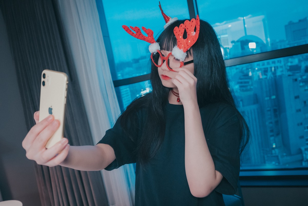 xgyw.top_[DJAWA]No.010_模特ZIA_Christmas Special主题私房红色缕空服饰惹火诱惑写真83P