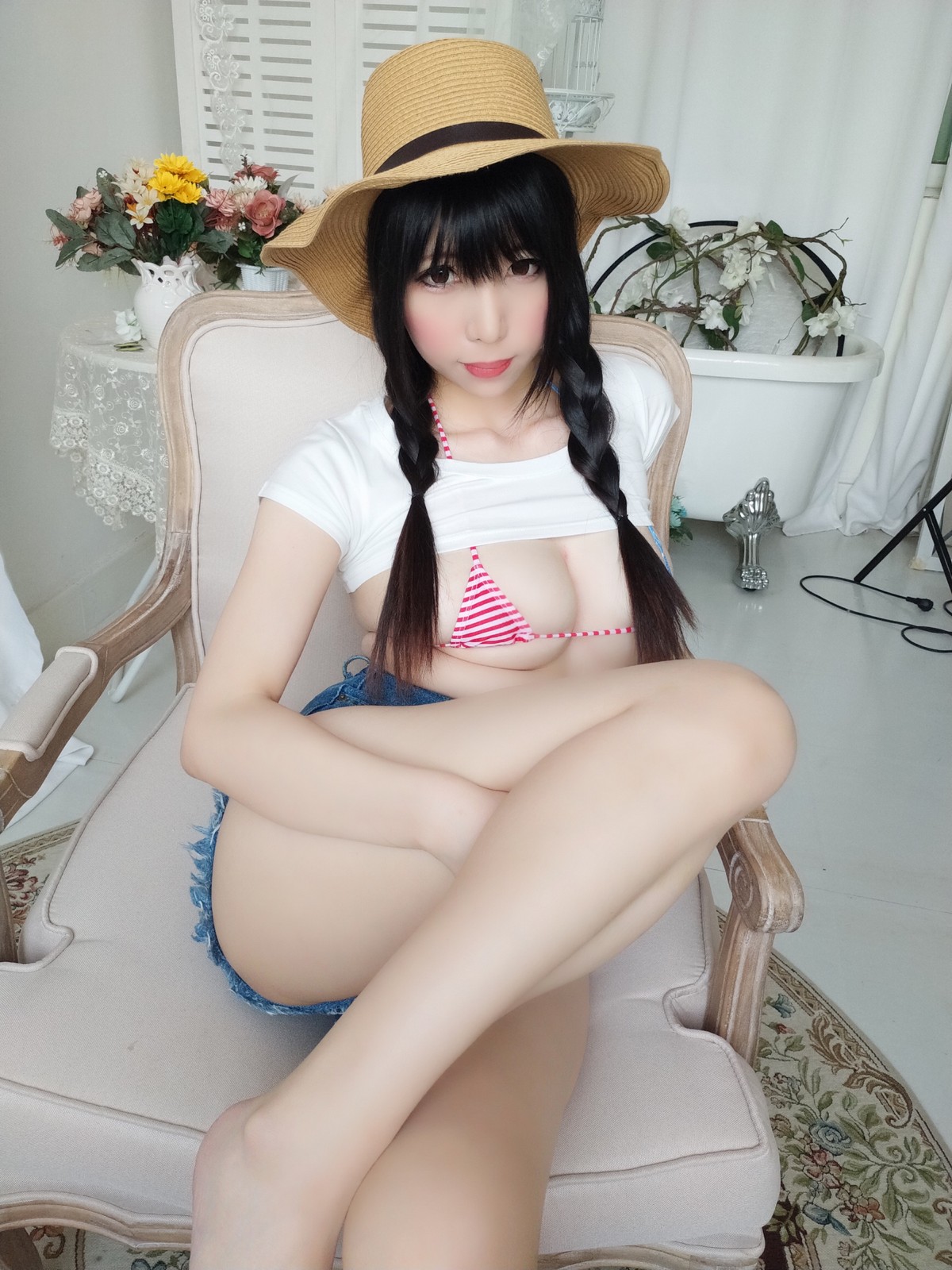 xgyw.top_Coser美女鹿野希牛仔女郎主题私房半脱露性感三点式内衣秀豪乳翘臀诱惑写真84P