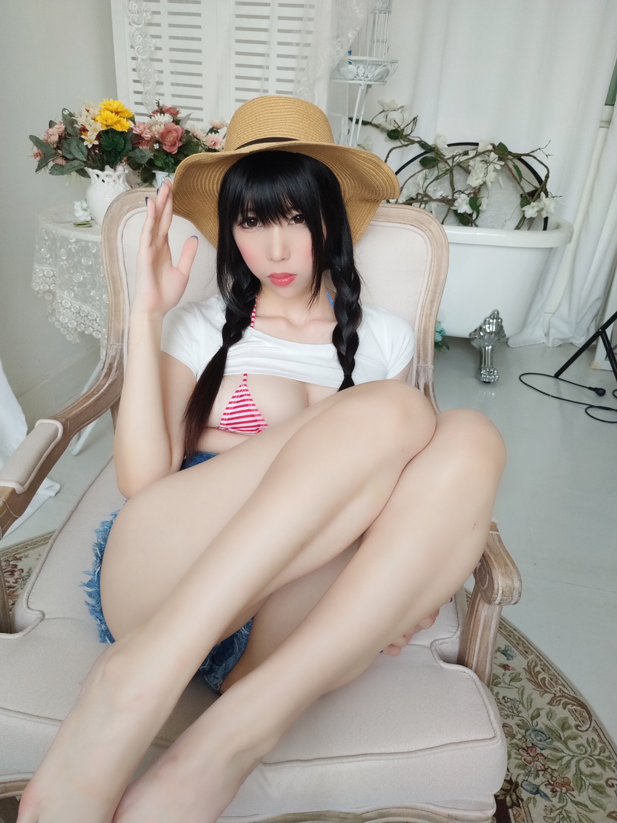 xgyw.top_Coser美女鹿野希牛仔女郎主题私房半脱露性感三点式内衣秀豪乳翘臀诱惑写真84P