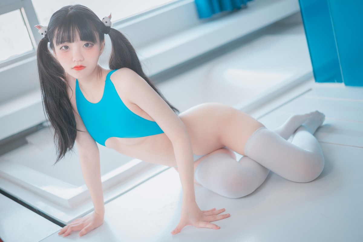 xgyw.top_[DJAWA]No.008_模特Jenny_Swimming Lessons主题私房连体泳衣配白丝袜诱惑写真91P