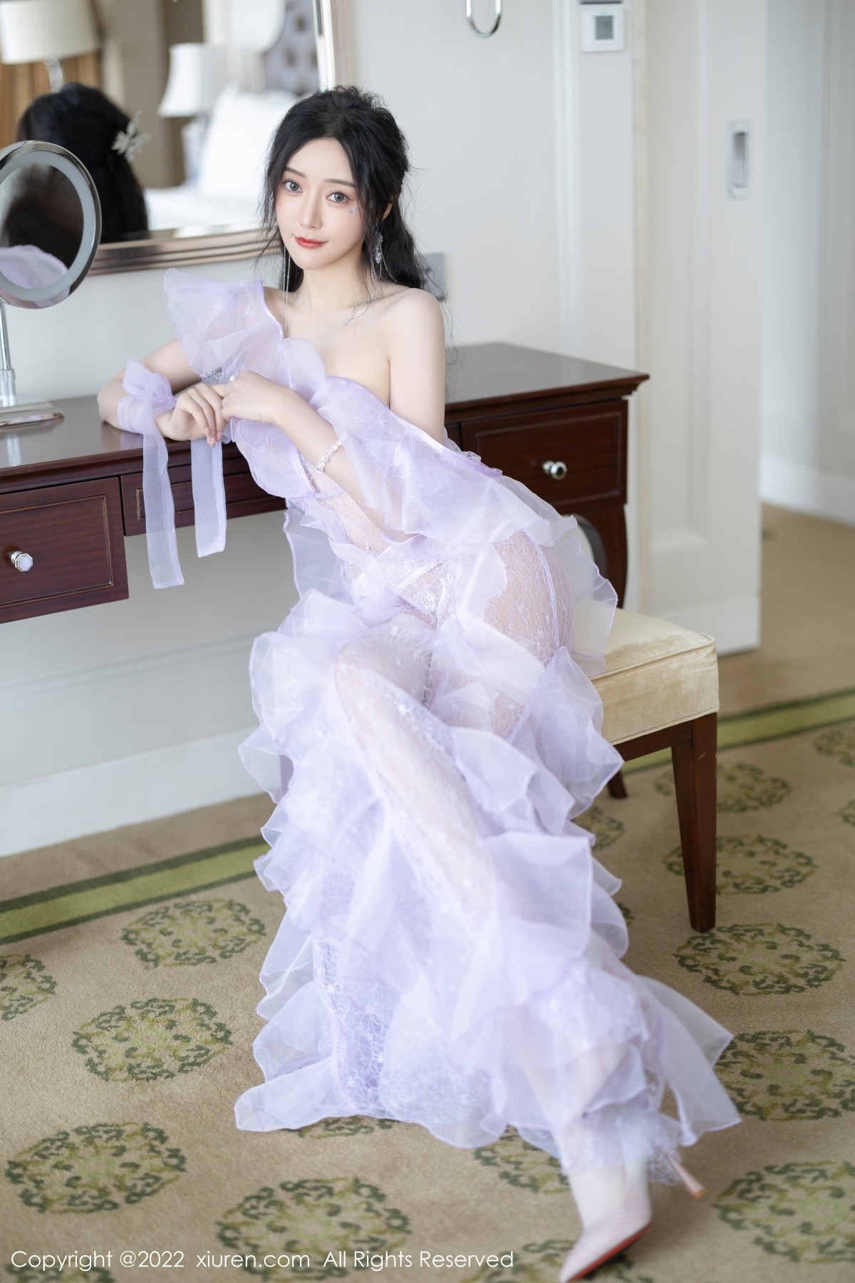 xgyw.top_XiuRen第4949期_女神王馨瑶yanni厦门旅拍浅紫色薄纱透视裙秀完美身材诱惑写真101P