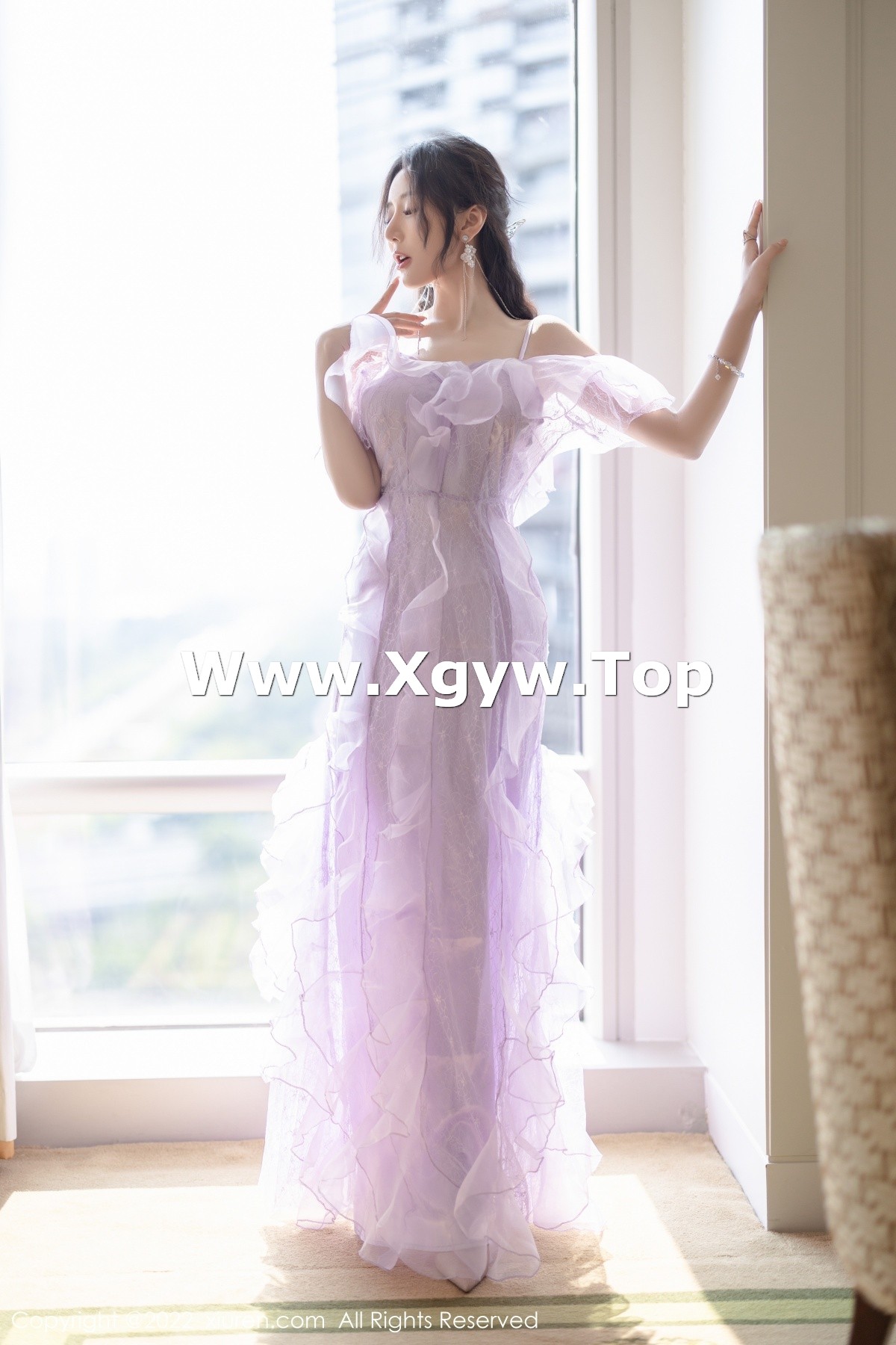 xgyw.top_XiuRen第4949期_女神王馨瑶yanni厦门旅拍浅紫色薄纱透视裙秀完美身材诱惑写真101P